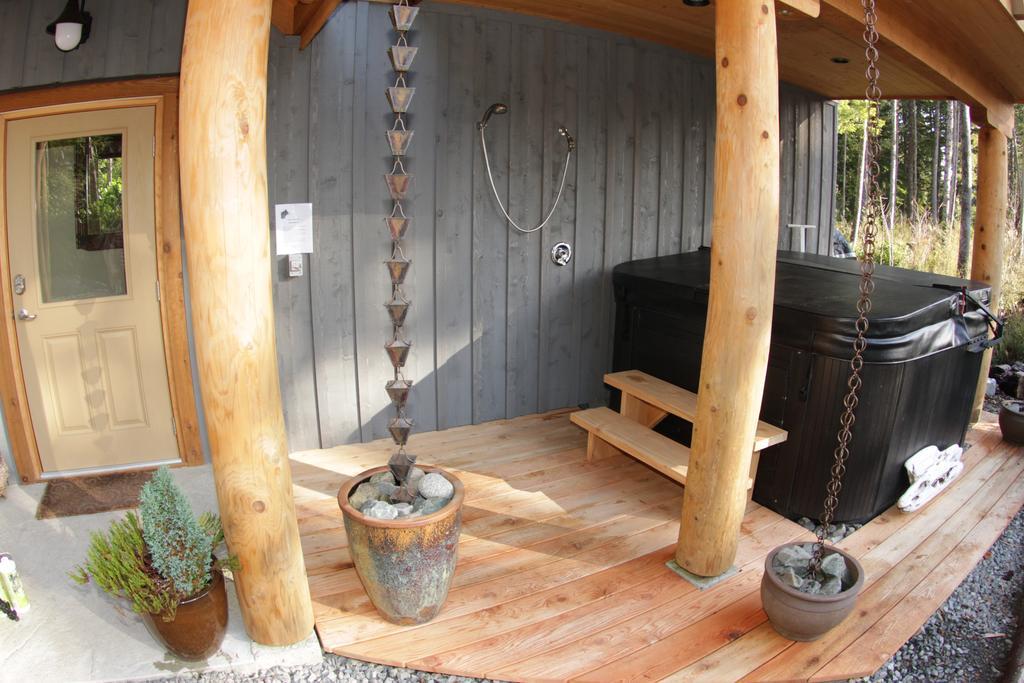 Black Bear Guesthouse Τοφίνο Δωμάτιο φωτογραφία